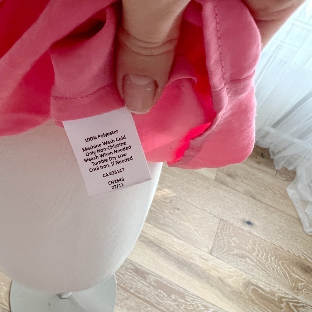 Talbots Silky Ruffle Top sz. Small - Picture 5 of 5